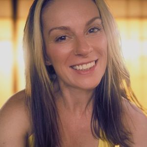 Meet your Posher, Abrea